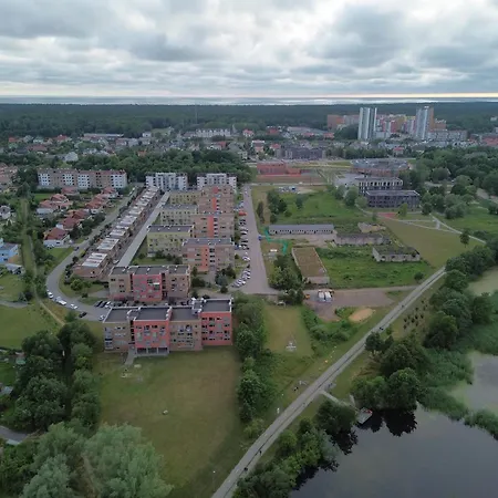 The Golden Waves - Family In