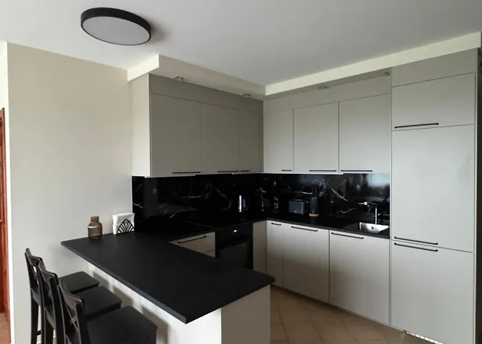 The Golden Waves - Family In