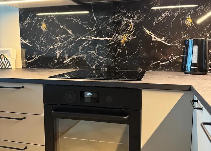 The Golden Waves - Family In *