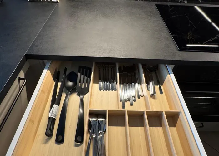 The Golden Waves - Family In *