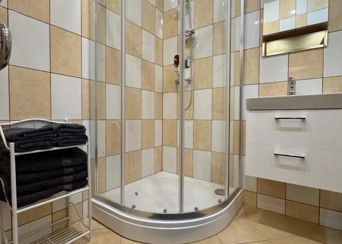 The Golden Waves - Family In